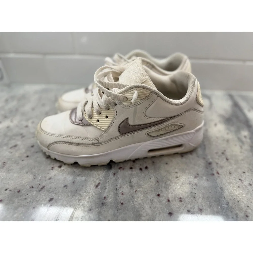 NIKE () AIR MAX 90 'Bronze/White' Girls Size 6Y